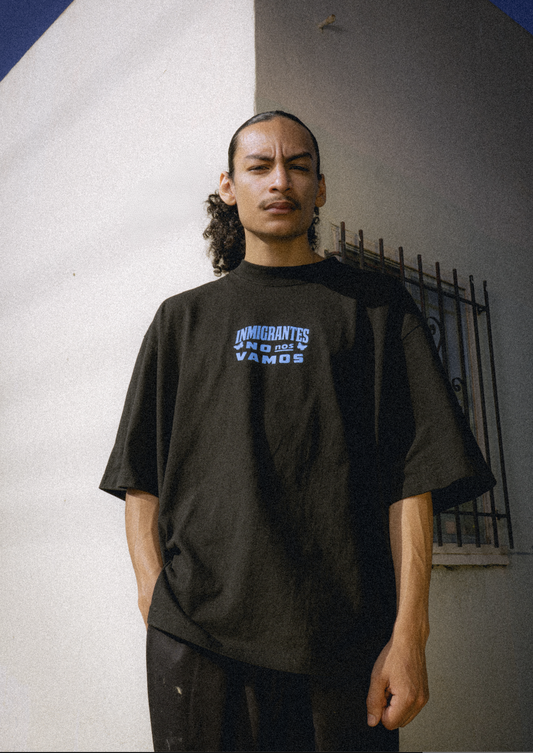 No Nos Vamos Black Tee